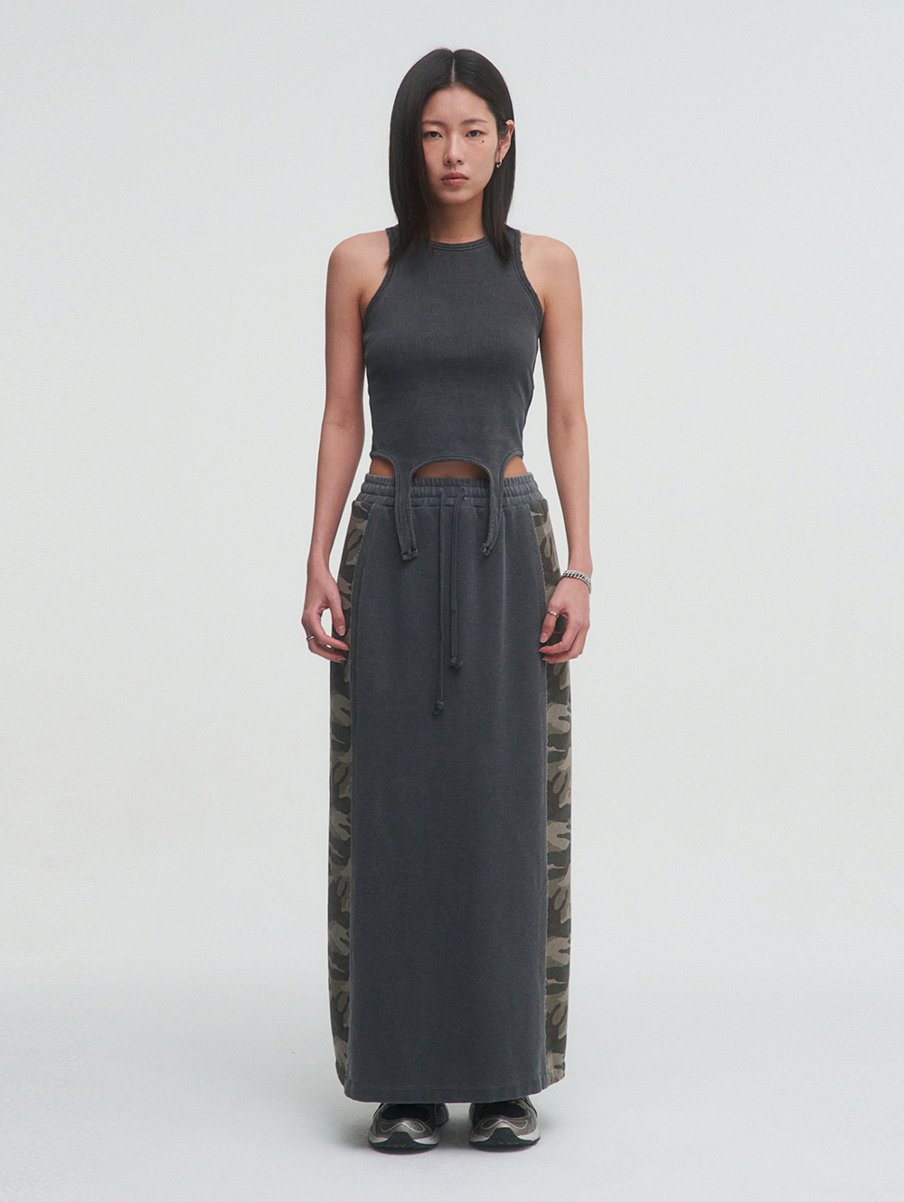 GARMENT DYED TAIL TANK [CHARCOAL]